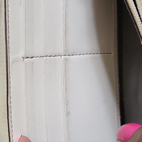 Gucci zip wallet with wristlet strap - Picture 12 of 16